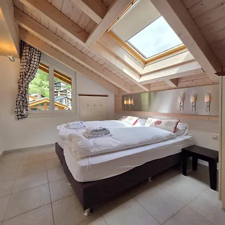 Chateau B41 Penthouse Apartament *