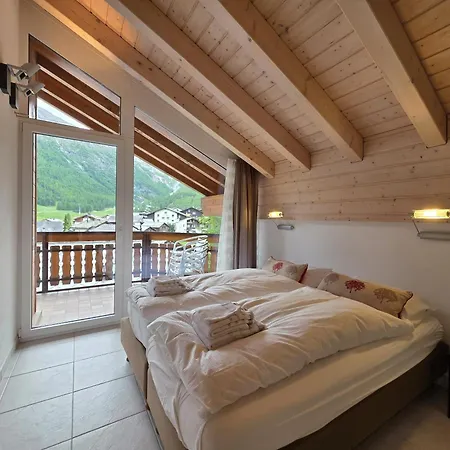 Chateau B41 Penthouse Apartament *